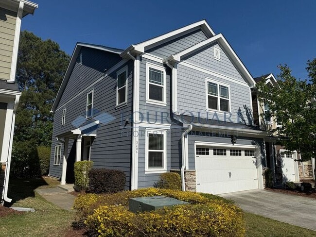 Building Photo - Spacious End-Unit Townhome with 2-Car Garage & Private Patio – Near Beaver Creek & Downtown Apex