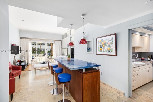 Building Photo - 6917 Collins Ave