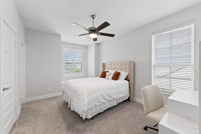Building Photo - 1102 McMurtry Ridge Dr