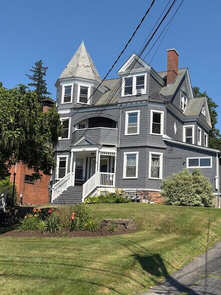 Building Photo - 250 S Union St