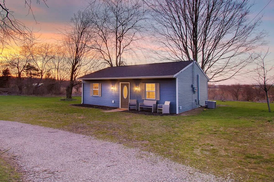 Building Photo - 1610 Cooper Foster Park Rd