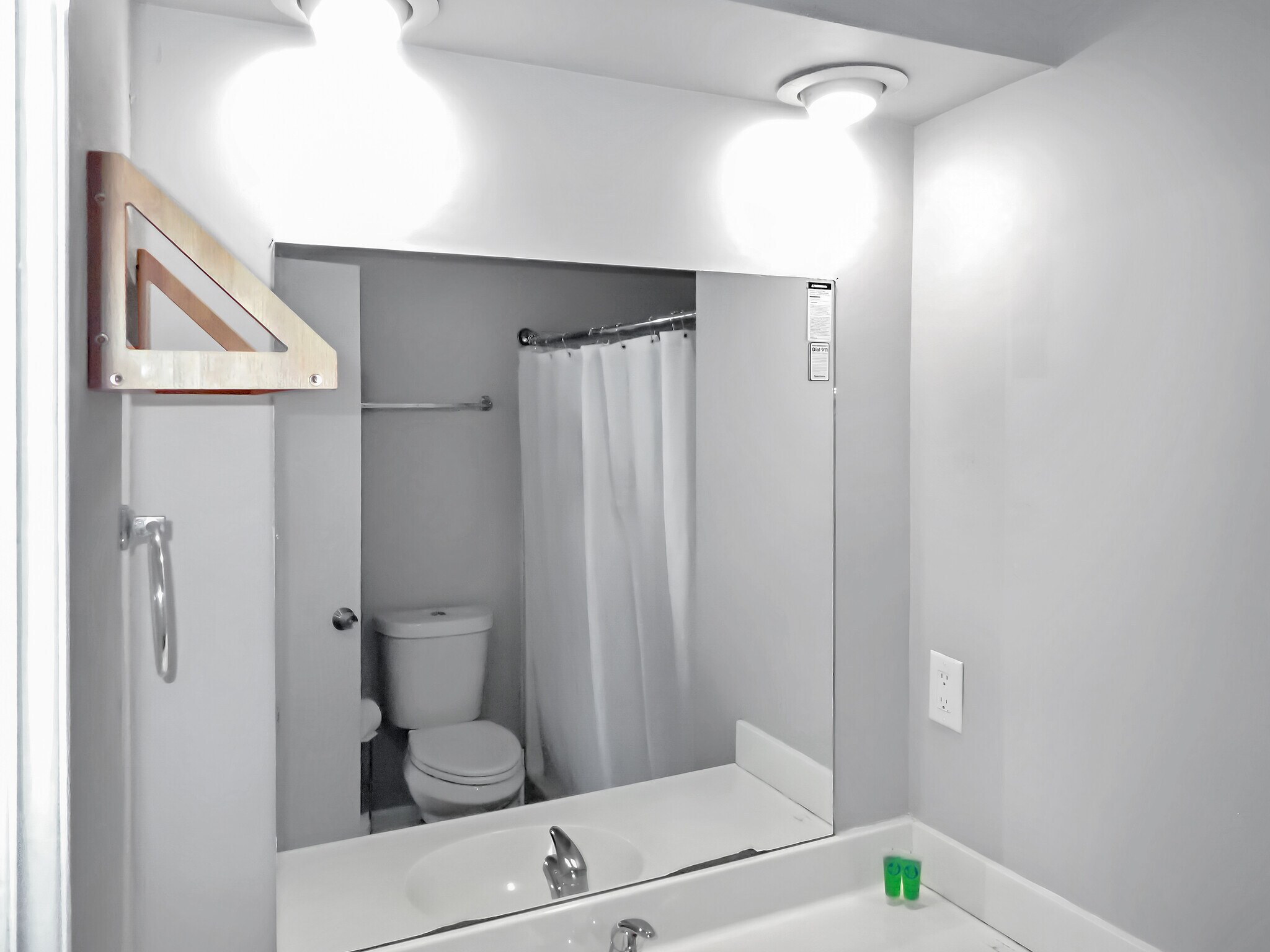 En-suite master bathroom. - 3601 Saint Johns Ct
