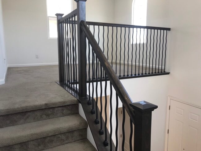 Building Photo - 1704 Brodea Ln