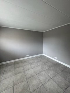 Building Photo - 9660 Ivanhoe Ave
