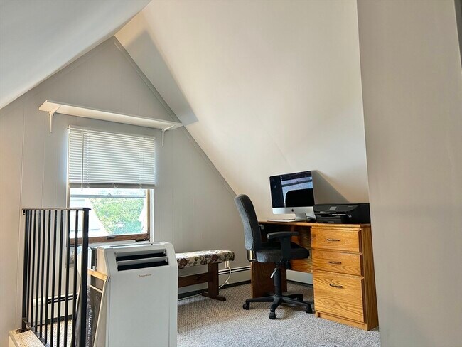 Building Photo - 13 Princeton St