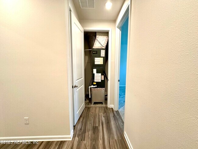 Building Photo - 75310 White Rabbit Ave