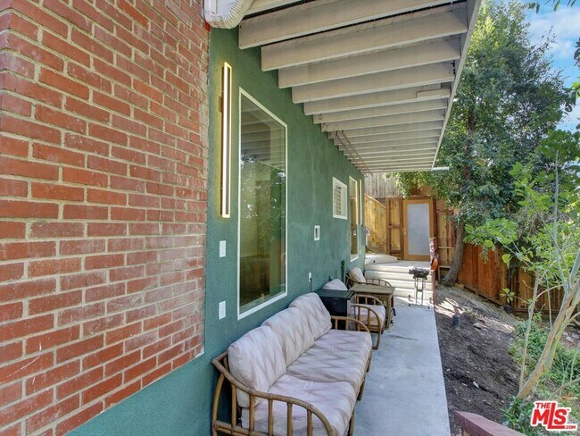 Building Photo - 6921 Pso Del Serra