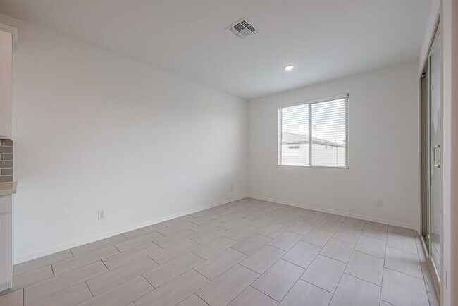 Building Photo - NEWLY BUILT HOME IN LAVEEN OFF 202 & DOBBI...
