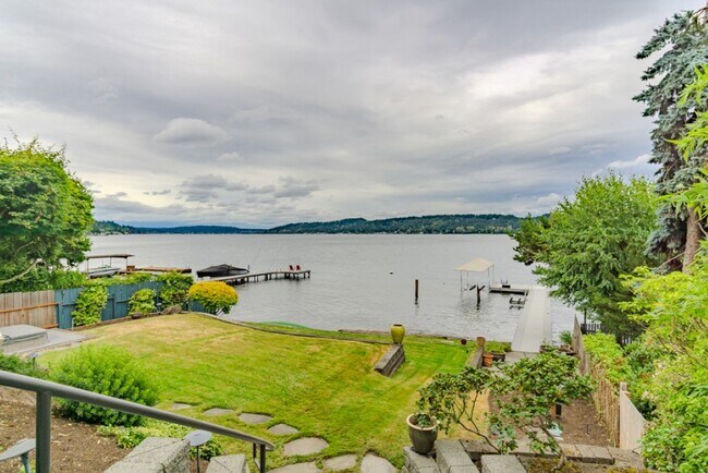 Building Photo - 4Bd/4Ba Seattle Home
