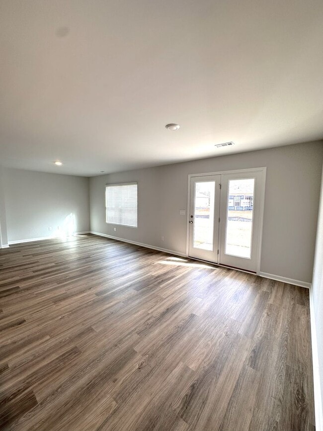 Building Photo - Coming Soon!