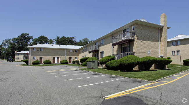 Primary Photo - Redstone Gardens