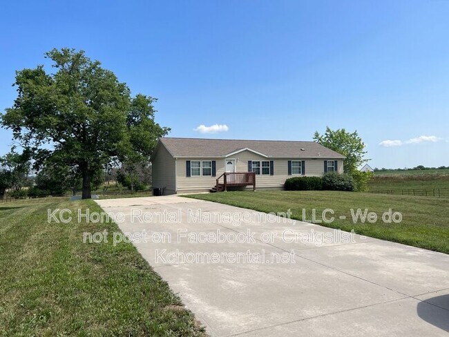 Building Photo - 10850 W 207th St