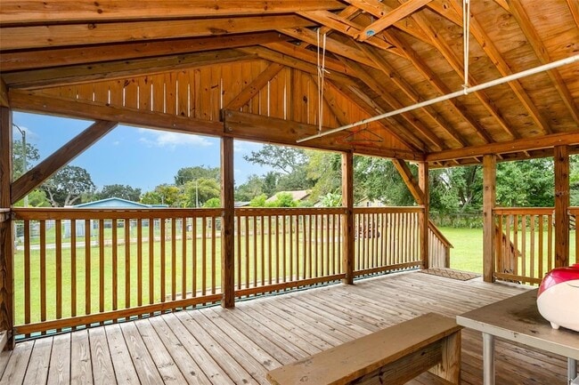 Building Photo - 932 Augusta St