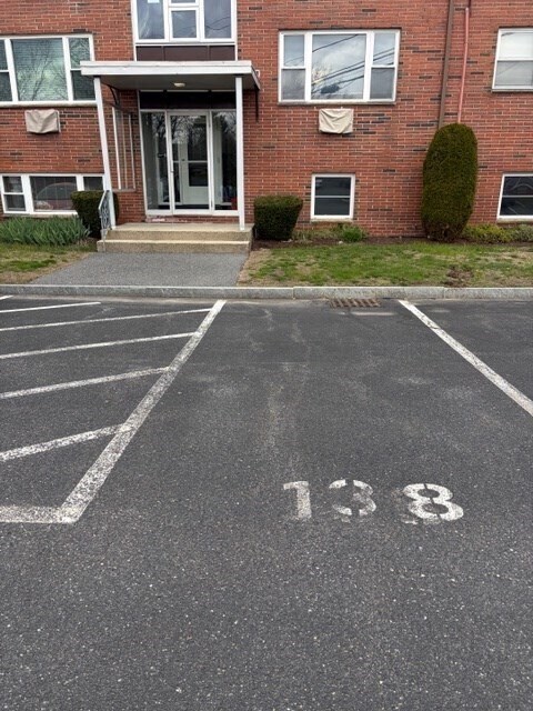 Building Photo - 31 Warren St