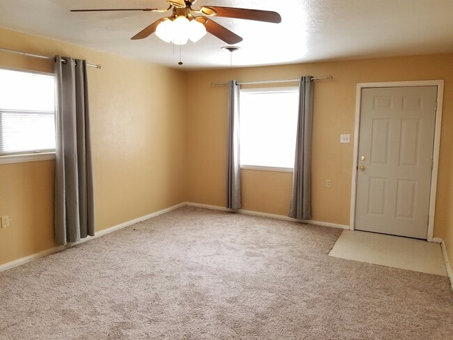 Building Photo - HOME IN NORTHWEST CLOVIS