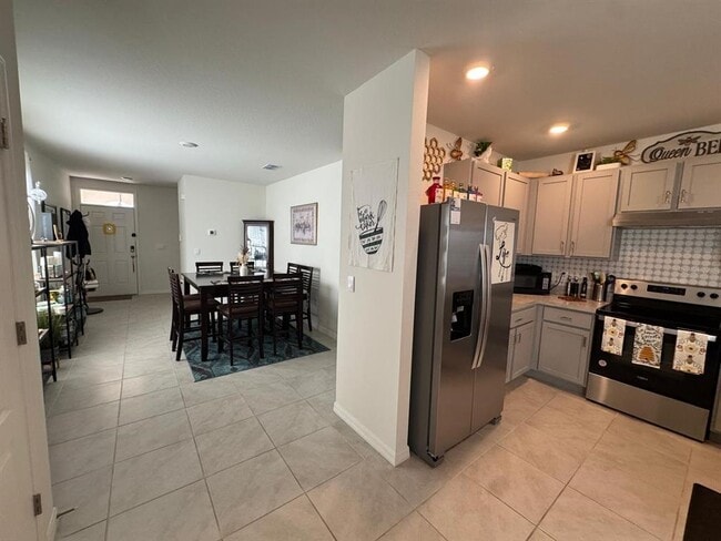 Building Photo - 916 August Sky Dr