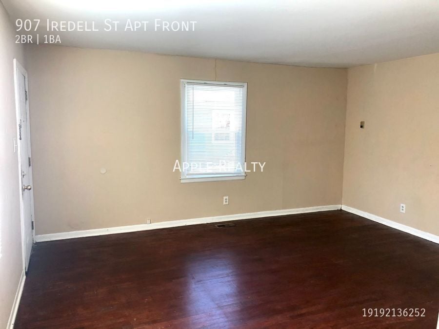 Building Photo - 907 Iredell St