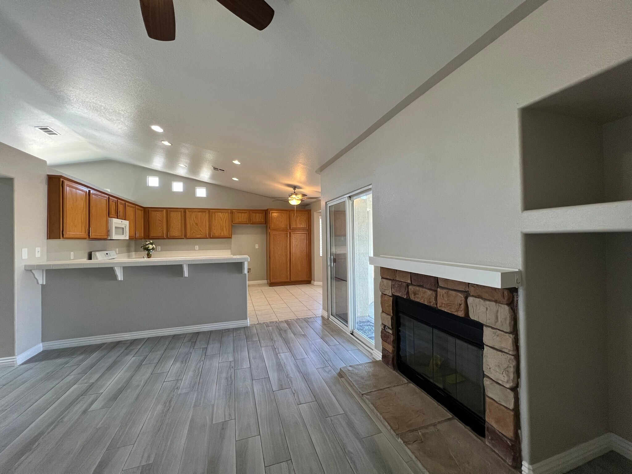 Family Room view into Kitchen - 9083 Powell Ave