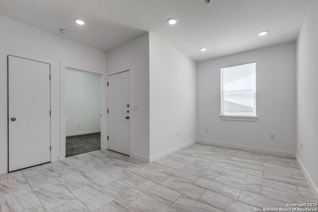 Building Photo - 5415 Ingram Rd