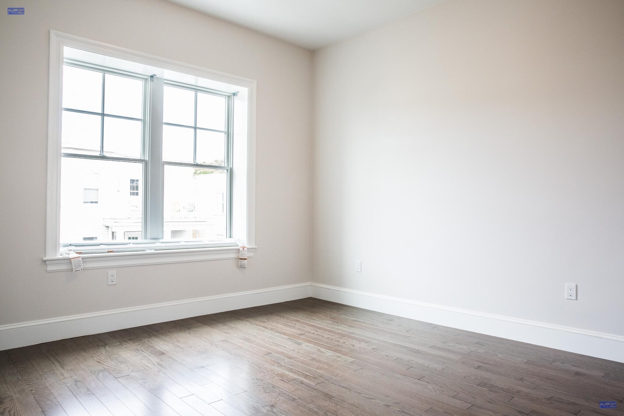 Building Photo - 12 Harvard Terrace