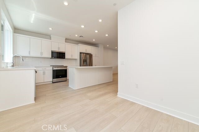 Building Photo - 627 S Lyon St