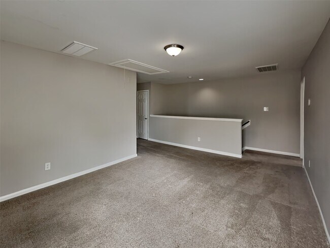 Building Photo - 7711 Cypress Edge Dr