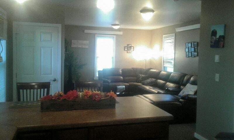 Building Photo - 310 Ash St