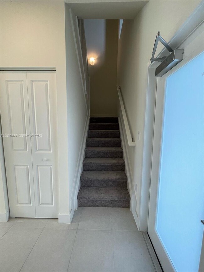 Building Photo - 8265 NW 41st St