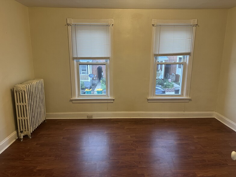 Building Photo - 143 N Potomac St
