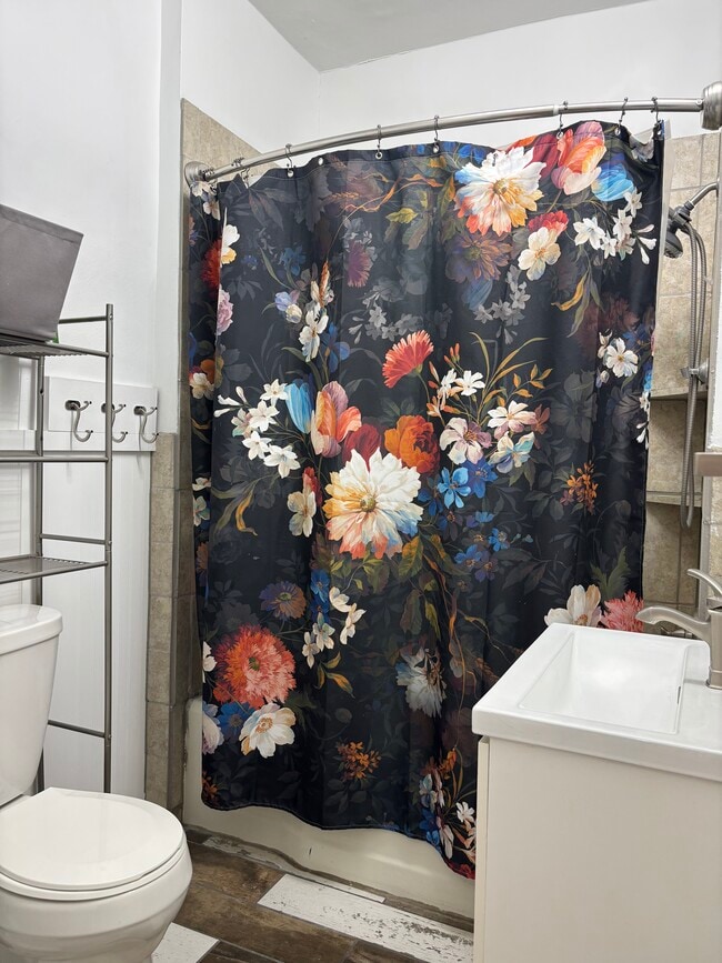 Building Photo - 317 N Monroe St