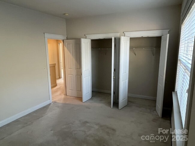 Building Photo - 3044 Parker Green Trail