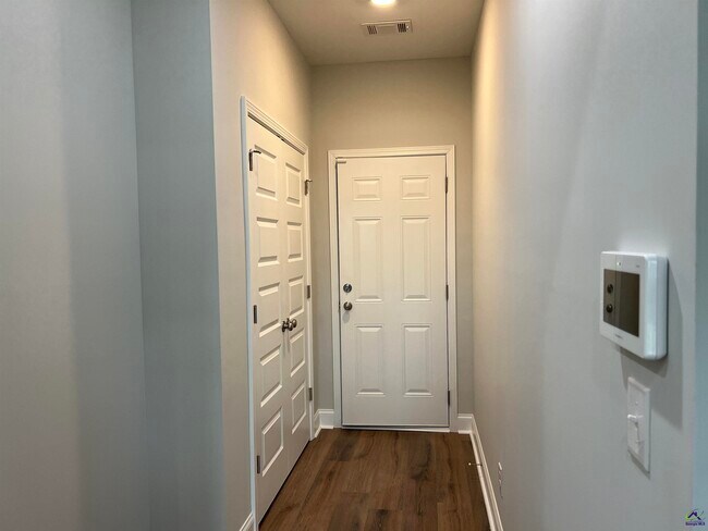 Building Photo - 306 Falls Drive