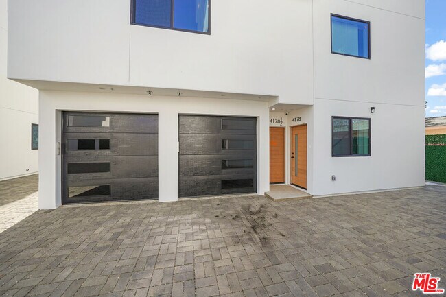 Building Photo - 4202 Willimet Ave