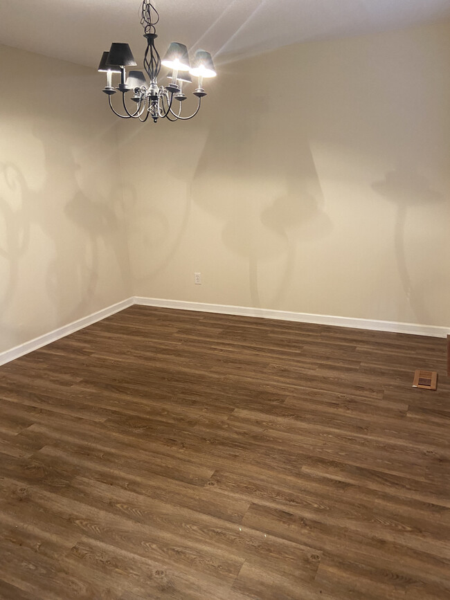 Formal dining room - 1309 Ujamaa Dr