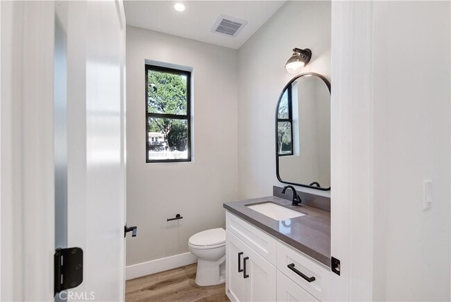 Building Photo - 13461 Bradley Ave