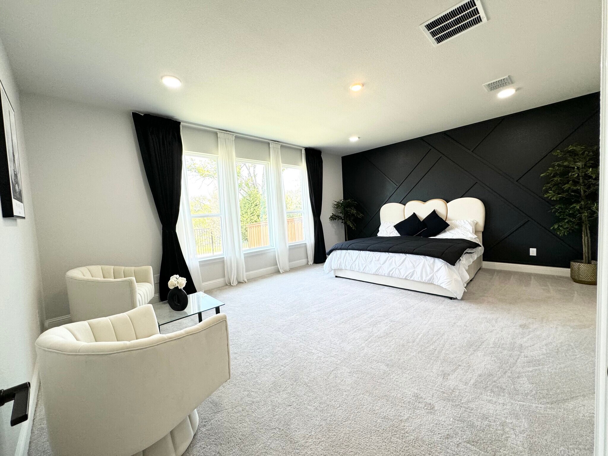 Building Photo - 2801 Riverview Rd