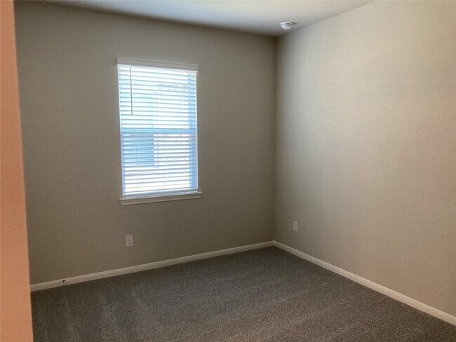 Building Photo - 22826 Ephesus Ave