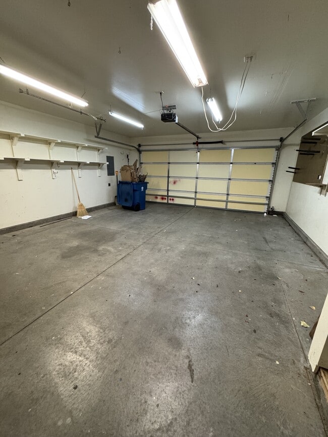 Building Photo - 1665 Targhee St