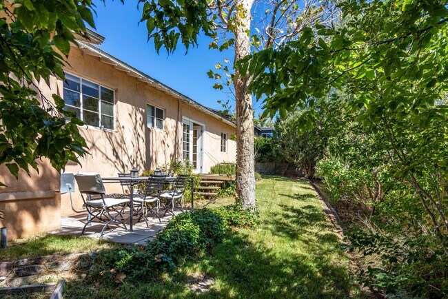 Building Photo - SPRUCE PARK CLASSIC 3 Bedroom  2 Bath 2/STORY 2/CG