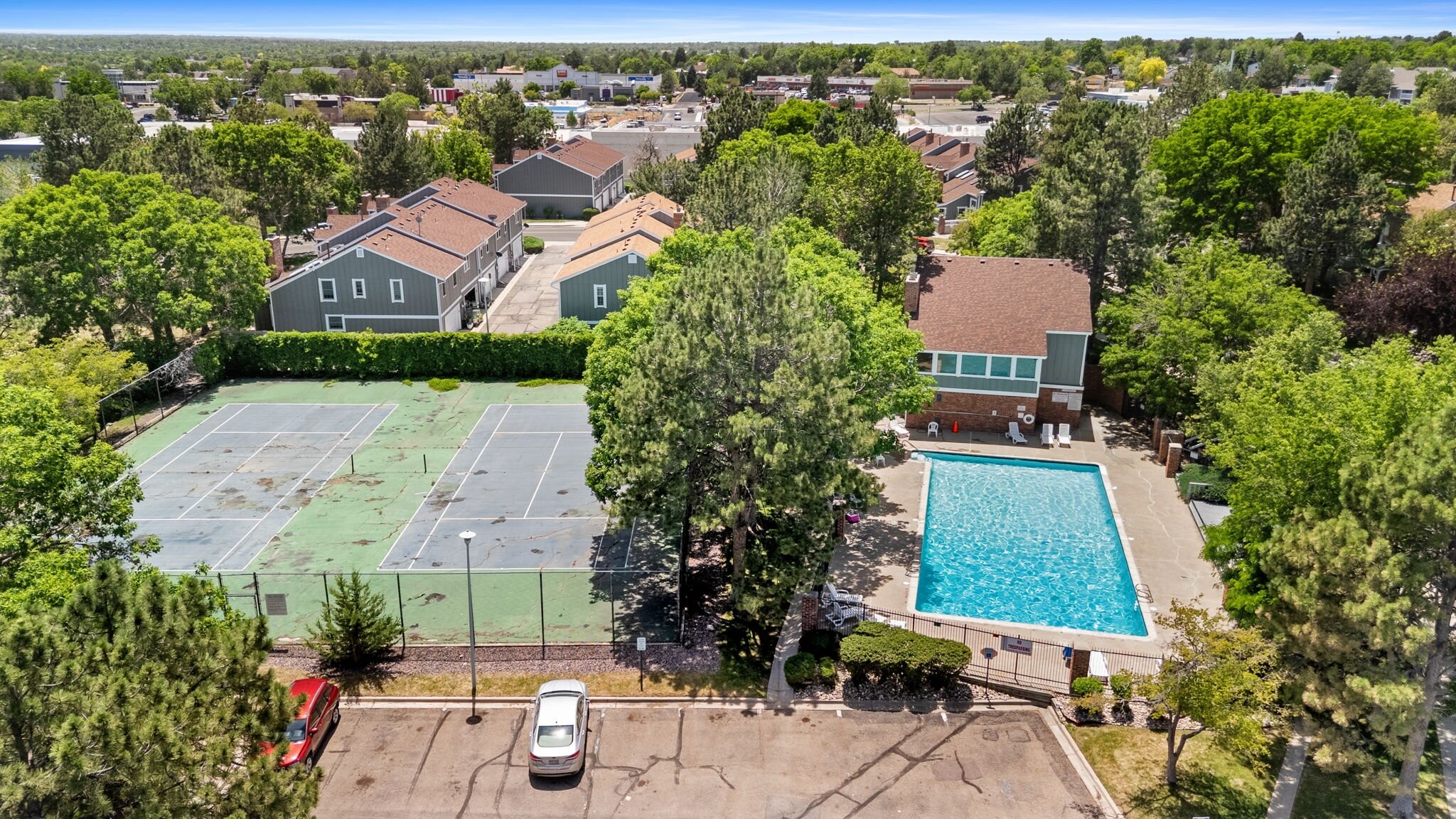 Building Photo - 903 S Fairplay St