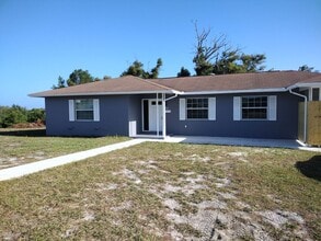 Building Photo - 3 bed 2 bath with bonus room