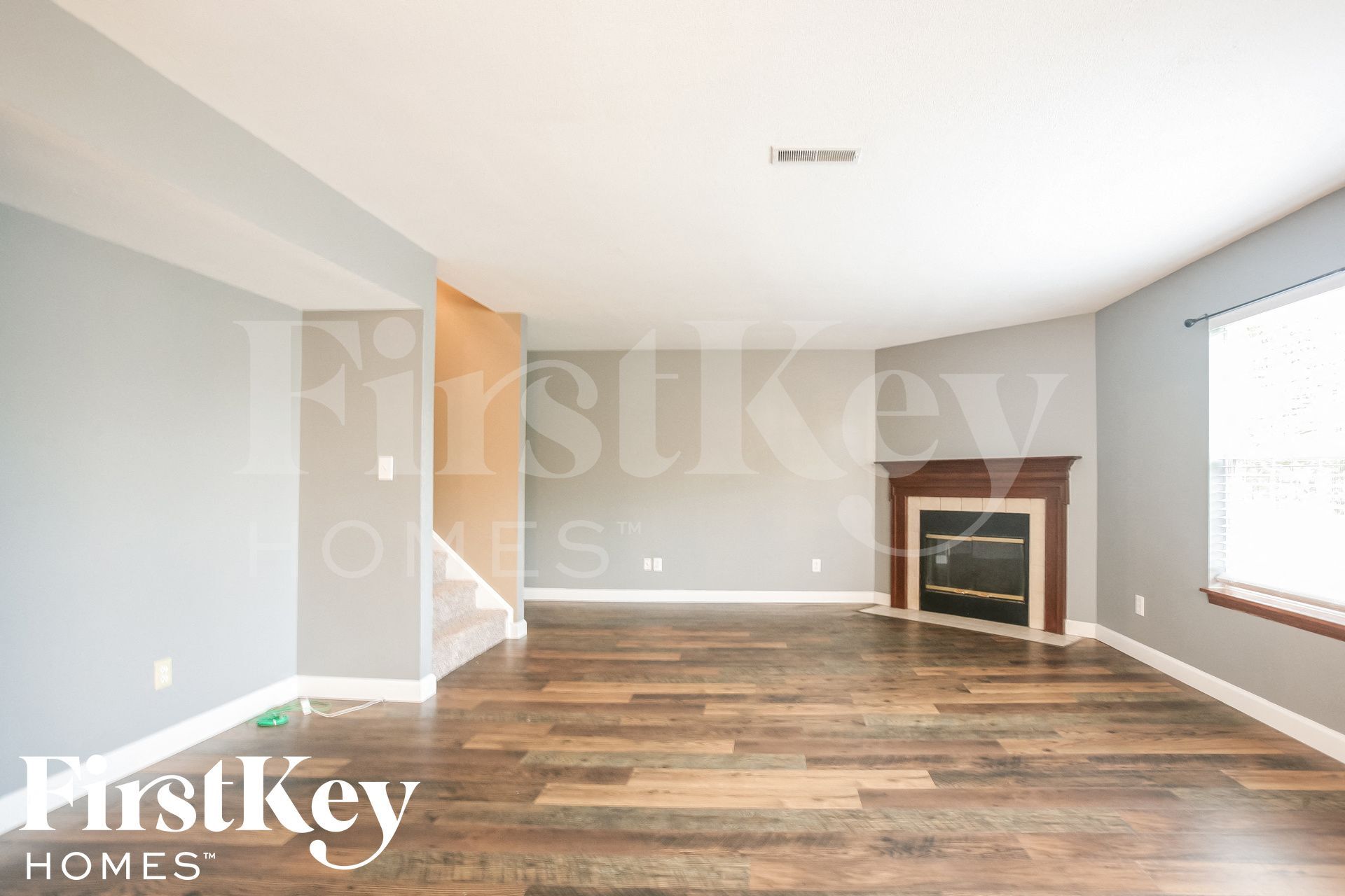 Building Photo - 275 Lazy Hollow Dr