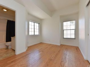 Building Photo - 11 Crivelli Aisle