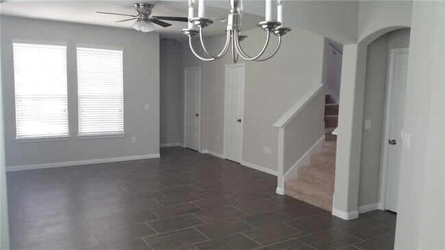 Building Photo - 517 N Heatherwilde Blvd