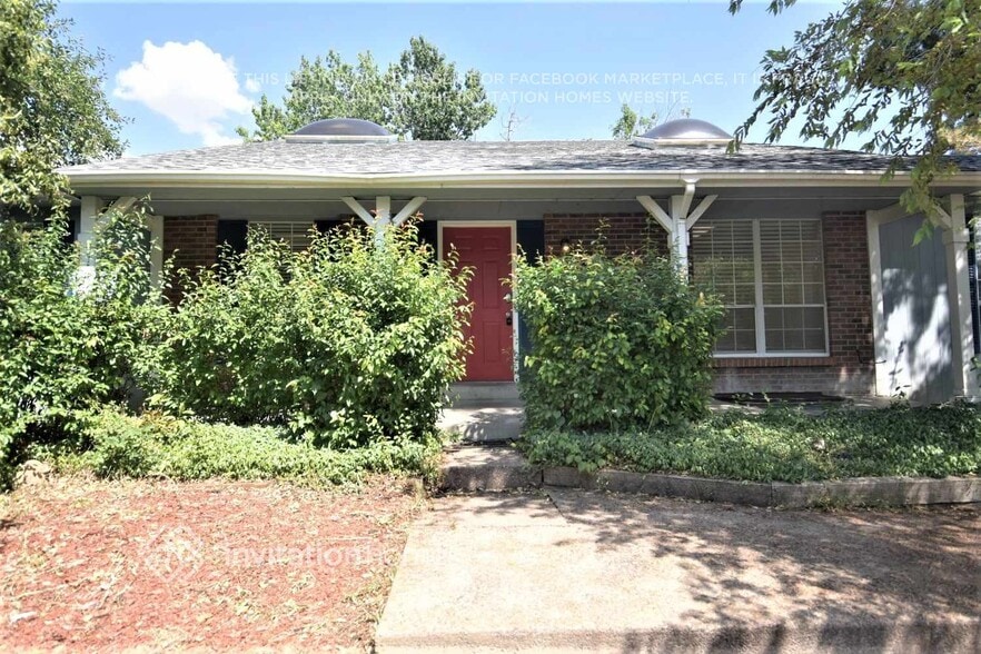Primary Photo - 2094 S Pagosa St