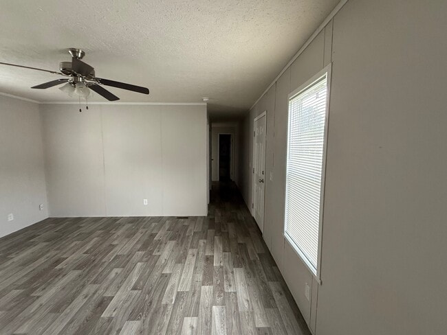 Building Photo - 511 Petty coat Dr. -