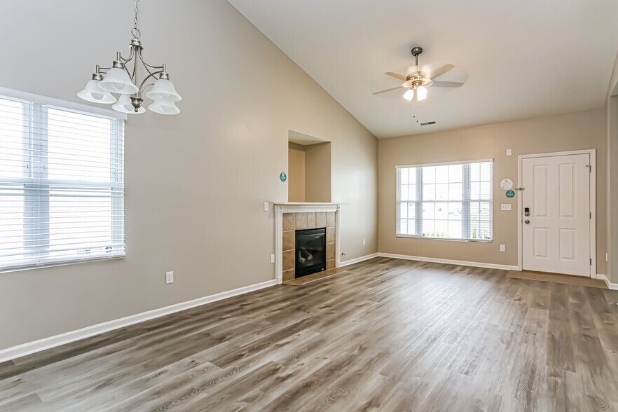 Building Photo - 6117 Bristol Ridge Dr