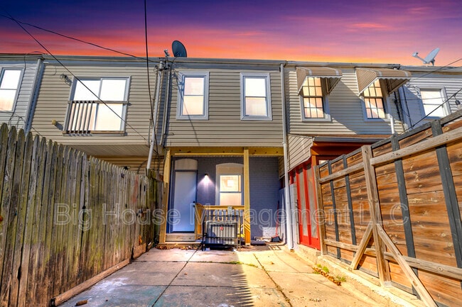 Building Photo - 333 S Lehigh St