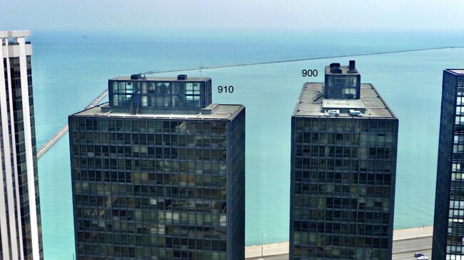 Building Photo - 900 N Lake Shore Dr