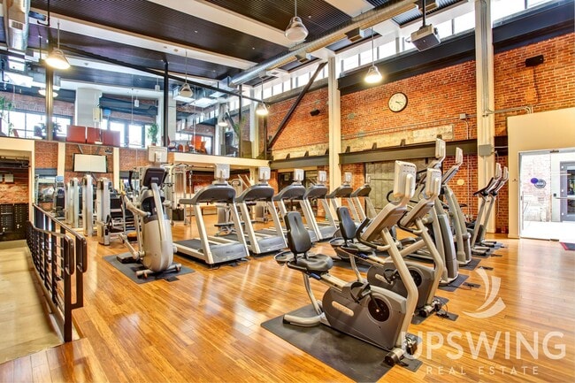 Building Photo - Huge 1 Bedroom Flat with Storage Locker and Original Brick Walls at Plant 51